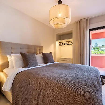 Luxury Salinas Beachside Daire